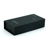 Boîte cadeau pliable en carton rigide noir mat de luxe avec logo personnalisé, fermeture magnétique, vide