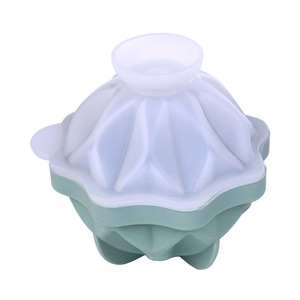 Moule à glaçons en silicone de qualité alimentaire, forme diamant, et moule à boules de glace intégrées pour whisky, boissons fraîches et boissons estivales - Product Image 1