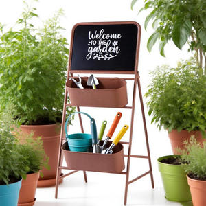 2-laags Vintage Grijze Metalen Tuinplant Plank Roestvast Buitentuindecor Met Bloempothouder En Tuingereedschap - Product Image 1