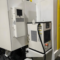 Centre d'usinage CNC de précision T6 T7 BT30 pour le perçage et le taraudage de pièces métalliques à grande vitesse