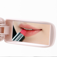 Peigne de beauté pliable tout-en-un |   Miroir intégré et épilateur auto-nettoyant |   Format de poche pour les retouches rapides et les voyages