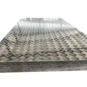 Kaymaz sıcak satış beş bar kabartmalı alüminyum levha plaka 3xxx serisi 3003 3004 3105 oluklu alüminyum levha üretici