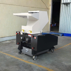 เครื่องย่อยพลาสติกแบบเพลาเดียว HVST 30KW เครื่องบดขวด PET แบบพกพาและทำงานเงียบสำหรับการรีไซเคิลขยะพลาสติก - Product Image 1