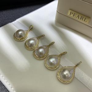 Colgante de Perla Mabe Cultivada Blanca con Bisel en Forma de Gota de Agua, Chapado en Oro de 18K, Joyería Clásica para Mujer, Diseño Juvenil y Alegre - Product Image 5