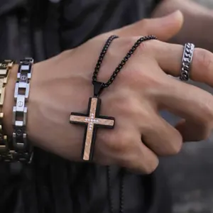 Hammer Men Cross Charms Jewelry Fine collana all'ingrosso CZ Crystal Rose Gold ciondolo in acciaio inossidabile