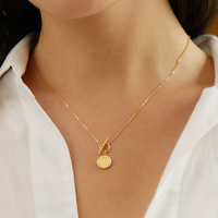 Collier Pendentif Pièce de Monnaie Reine en Argent Sterling S925 Plaqué Or 18K Haut de Gamme avec Fermoir OT, Luxe Léger, Vente en Gros Bijoux Collares