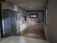 Maisons conteneurs de qualité supérieure du fabricant Casas Container Brasil, configuration complète, maisons modulaires avec cuisine