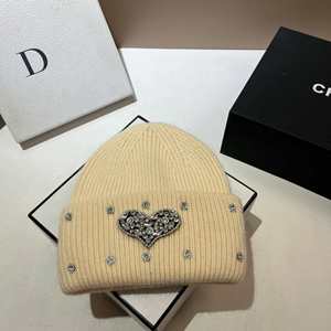 Venta al por mayor de alta calidad de las mujeres sombreros de invierno Shine Rhinestone Beanie Rabbit Fur Knitted Hat Gorros con diamantes de imitación - Product Image 4