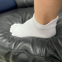 Chaussettes de sport unisexe personnalisables pour jeunes, à cinq doigts, pour la course et le yoga, avec logo personnalisable sur le dessous