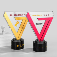 Trophée personnalisé en métal en forme de V avec lettrage et logo, incrusté de cristaux, pour récompense personnelle et commémoration