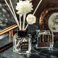 Coffret Cadeau d'Huiles Essentielles Naturelles pour la Maison, 50 ml, Diffuseur de Parfum d'Ambiance en Bouteille Hexagonale, Diffuseur de Roseaux pour un Air Frais
