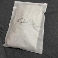 Sacs personnalisés avec logo imprimé, sacs biodégradables à fermeture éclair givrée, sacs d'emballage en plastique pour vêtements