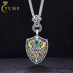 Gioielli di Design, Regalo in Argento Sterling 925 Placcato Oro con Smeraldo e Diamante Moissanite VVS, Pendente Mitologico Cinese con Certificato GRA - Product Image 1