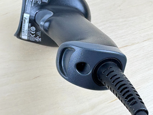 Lecteur de codes-barres Keyence HR-101, HR-100, avec câble HR-1C3RC utilisé - Product Image 4