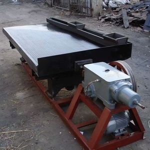 Mesa Vibratoria para Oro de 0.3-0.8T/h, Equipo Avanzado de Separación por Vibración - Product Image 1