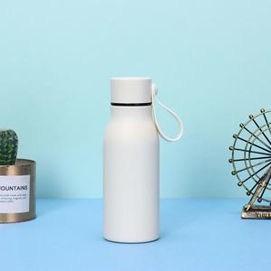 Bouteille isotherme en acier inoxydable pour l'exportation en gros, tasse de sport à double paroi à petite ouverture avec extérieur tendance pour les revendeurs mondiaux - Product Image 5
