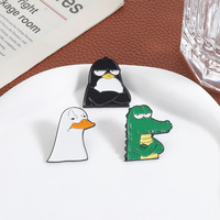En gros, Badges et épingles de revers en émail souple, motifs d'animaux mignons et amusants, collection d'animaux coquins (pingouin, canard, crocodile)