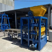 Machine à fabriquer des briques en ciment QT4-24 fiable, semi-automatique, pour blocs creux, avec une longue durée de vie