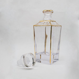 Bouteille carrée en verre blanc cristallin de qualité supérieure, artisanat doré exquis, idéale pour le <span class=keywords><strong>whisky</strong></span> et le brandy - Product Image 3