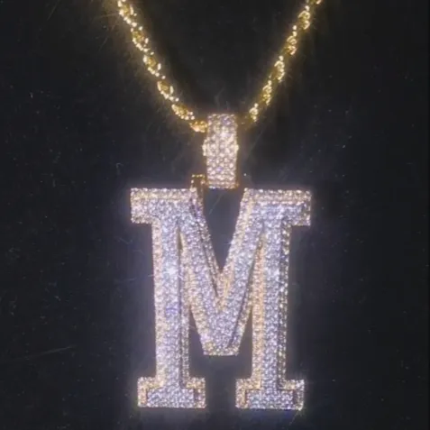 Özel geçiş elmas test cihazı buzlu out Vvs Moissanite Hip Hop mektup kolye Moissanite alfabe "M" ilk mektubu kolye