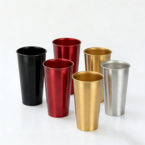 Gobelets de jeu hexagonaux colorés de 20 oz (500 ml) pour bar, piscine, bière, en acier inoxydable rouge de haute qualité pour cocktails et boissons - Product Image 1