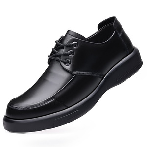 รองเท้าหนังวัวแท้บุรุษ แบบผูกเชือก หัวมน ระบายอากาศได้ดี เหมาะสำหรับใส่ทำงานหรือลำลอง ส้นเตี้ย พื้นยาง - Product Image 5