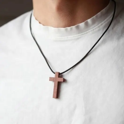 Kalung Pria Salib Kayu-Kalung Liontin Gereja Kristen Religius Salib Kayu-Kalung Grosir