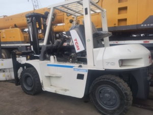 TCM FD70 7-10 tonnes chariot élévateur à combustion interne utilisé mais en bon état en vente - Product Image 3