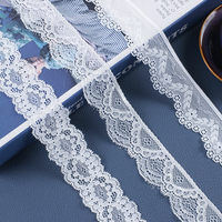 Stock de tissu élastique creux de luxe en dentelle fait à la main pour la fabrication de bijoux blanc en dentelle au crochet