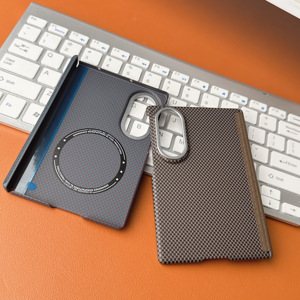 เคสโทรศัพท์ KAOU Slim Light ลายคาร์บอนไฟเบอร์ รองรับการชาร์จไร้สาย สำหรับ Samsung Galaxy Z Fold8 - Product Image 5