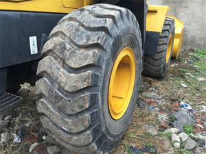 Cargadora de Ruedas Komatsu Usada de Segunda Mano WA320-1 Komatsu WA320-3 Cargadora de Ruedas Barata en Venta - Product Image 4