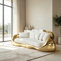 Luxuriöses Designer-Kurvensofa mit Fiberglas-Goldbasis und Weicher Weißer Polsterung für Hotel- und Gewerbeprojekte