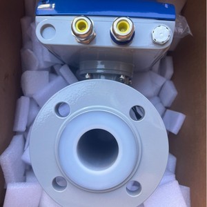 เครื่องวัดการไหลแบบแม่เหล็กไฟฟ้า Krohne Optiflux4100C ความแม่นยำ 09999mh พลัส 0.5 สำหรับการวัดน้ำเสีย - Product Image 2
