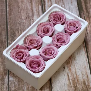 Boîte Cadeau Carrée de Fleurs Éternelles – Roses Artificielles Séchées et Préservées pour la Saint-Valentin et la Remise des Diplômes - Product Image 5