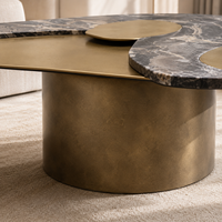 Table en marbre personnalisée au design moderne Table triangulaire en acier inoxydable irrégulière avec cadre pour la maison, hôtel, villa, luxe, base pour table basse