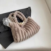 Sac fourre-tout de luxe en fausse fourrure, spacieux, à porter à l'épaule, polyvalent, avec garniture en fourrure sous le bras, en polyester, fermeture magnétique