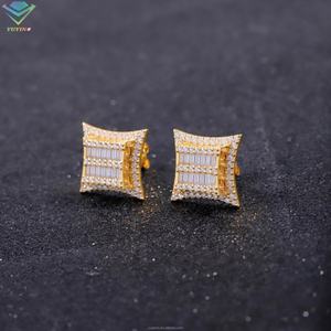 Boucles d'oreilles en diamant glacé populaires en vente chaude, argent sterling 925 plaqué or 18 carats, boucles d'oreilles à clous, boucles d'oreilles en moissanite baguette - Product Image 2