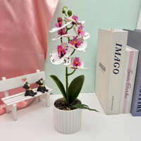 Anggrek Phalaenopsis Buatan Tangan dengan Pot, Rangkaian Bunga Sutra Realistis untuk Dekorasi Meja Rumah dan Hotel