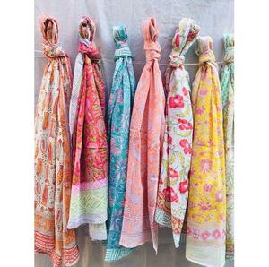 Sarong en coton imprimé à la main, léger, respirant, polyvalent, accessoire vestimentaire d'été - Product Image 1