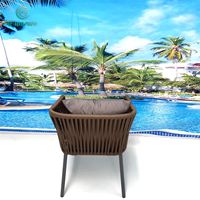 Chaise de salle à manger en corde tressée marron moderne mobilier d'extérieur pour jardin, patio, hôtel, cadre en aluminium, matériau métallique pour le salon
