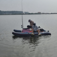Bateau de pêche gonflable à plate-forme de pêche pour deux personnes