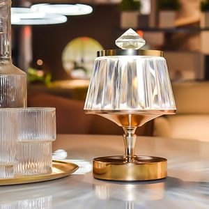 Новый дизайн, Золотая Роскошная светодиодная прикроватная подставка, перезаряжаемая маленькая Беспроводная Хрустальная настольная лампа - Product Image 3