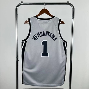 Vente en gros de vêtements pour hommes San Antonio <span class=keywords><strong>Spurs</strong></span> # 1 <span class=keywords><strong>Maillot</strong></span> de basket Victor Wembanyama - Product Image 1