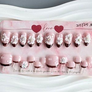 Venta al por Mayor de Sets de Uñas Postizas Exquisitas, de Lujo, Personalizadas y Hechas a Mano (para Manos y Pies) con Diseños Pintados a Mano - Product Image 3