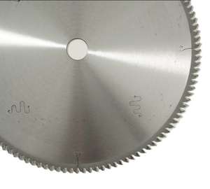 Lame de scie TCT personnalisée pour métal, acier, alliage d'aluminium, coupe 455x4.4-4.0mm 120T 25.4/30mm alésage soudé au laser durable fournisseur OEM - Product Image 2