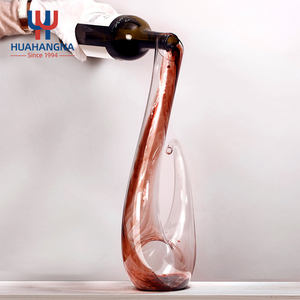 <span class=keywords><strong>Carafe</strong></span> en verre cristal faite à la main Portable en forme d'escargot de cygne Design créatif haut de gamme <span class=keywords><strong>Carafe</strong></span> à bouteille de vin transparente - Product Image 6