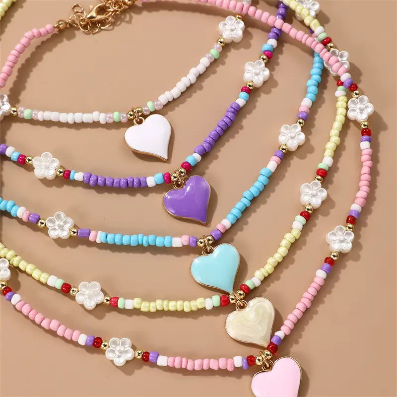 موضة سيدات بوهيمي عصرية قلادة على شكل قلب هدايا مجوهرات للحبيبات مصنوعة يدويًا من الخرز ملونة على شكل قلب الزهرة اللؤلؤية