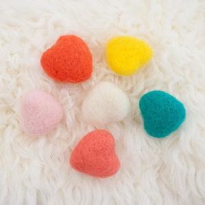 Bola <span class=keywords><strong>de</strong></span> lana <span class=keywords><strong>de</strong></span> <span class=keywords><strong>fieltro</strong></span> <span class=keywords><strong>de</strong></span> arco iris para fotografía <span class=keywords><strong>de</strong></span> recién nacido, corazón <span class=keywords><strong>de</strong></span> <span class=keywords><strong>fieltro</strong></span>, 2 cm - Product Image 2