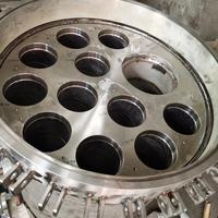 Filtro de Cartuchos Múltiples con Flujo de Entrada y Salida Inferiores que Reduce la Turbulencia para Extender la Vida Útil de los Cartuchos