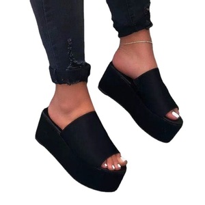 New Plus-Size Women's Camouflage Flip-Flops Thick-Soled Sponge Gladiator Sandals for Spring Season - Product Image 5